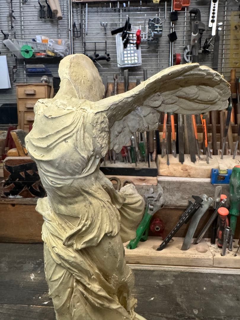 サモトラケのニケ 型から抜けたままの無垢、未仕上げ、未塗装品