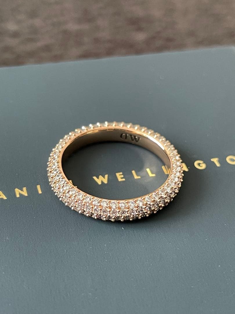 DANIEL WELLINGTON パヴェクリスタルリング13号ローズゴールド