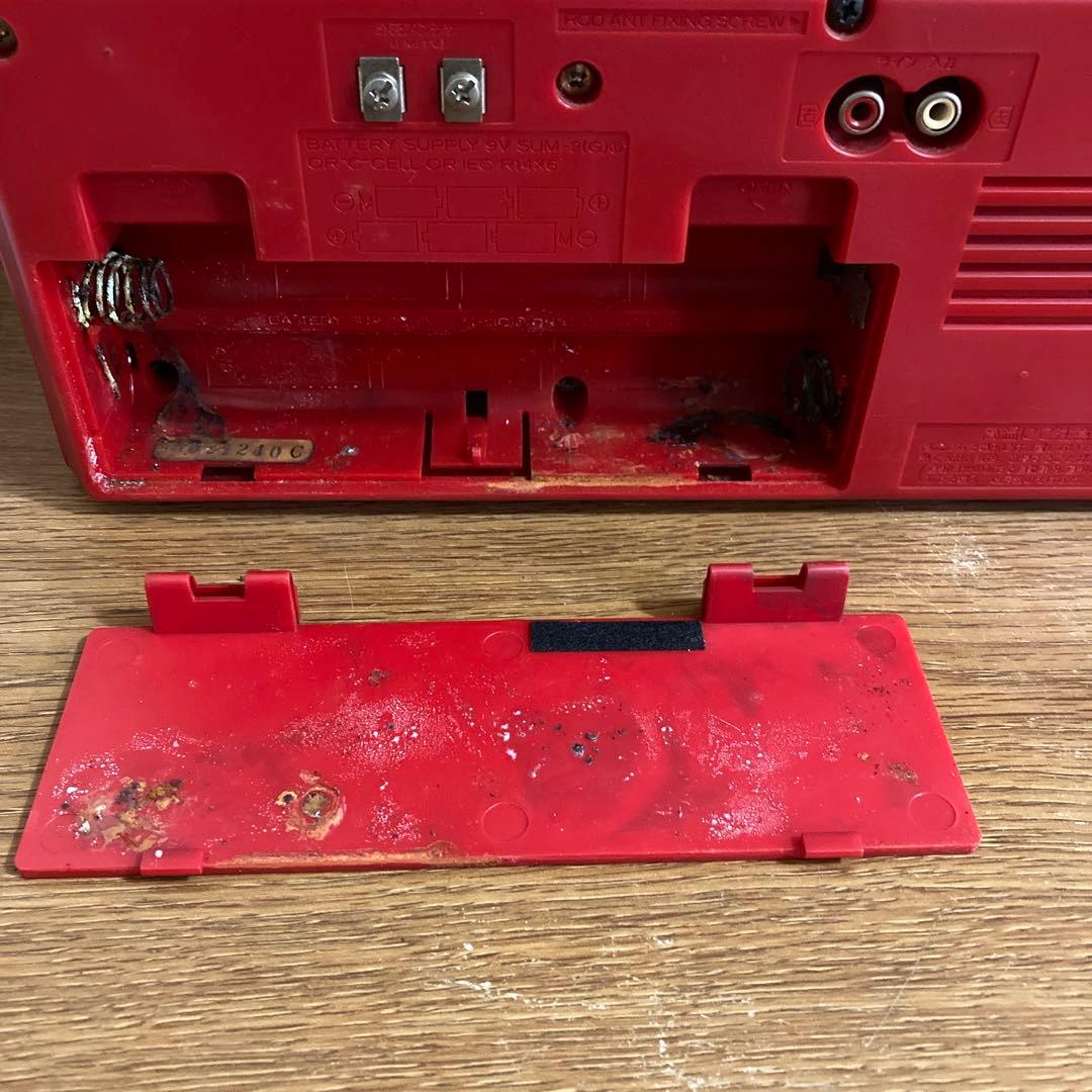 ジャンク品 ダブルラジカセ 赤 HITACHI TV UHF