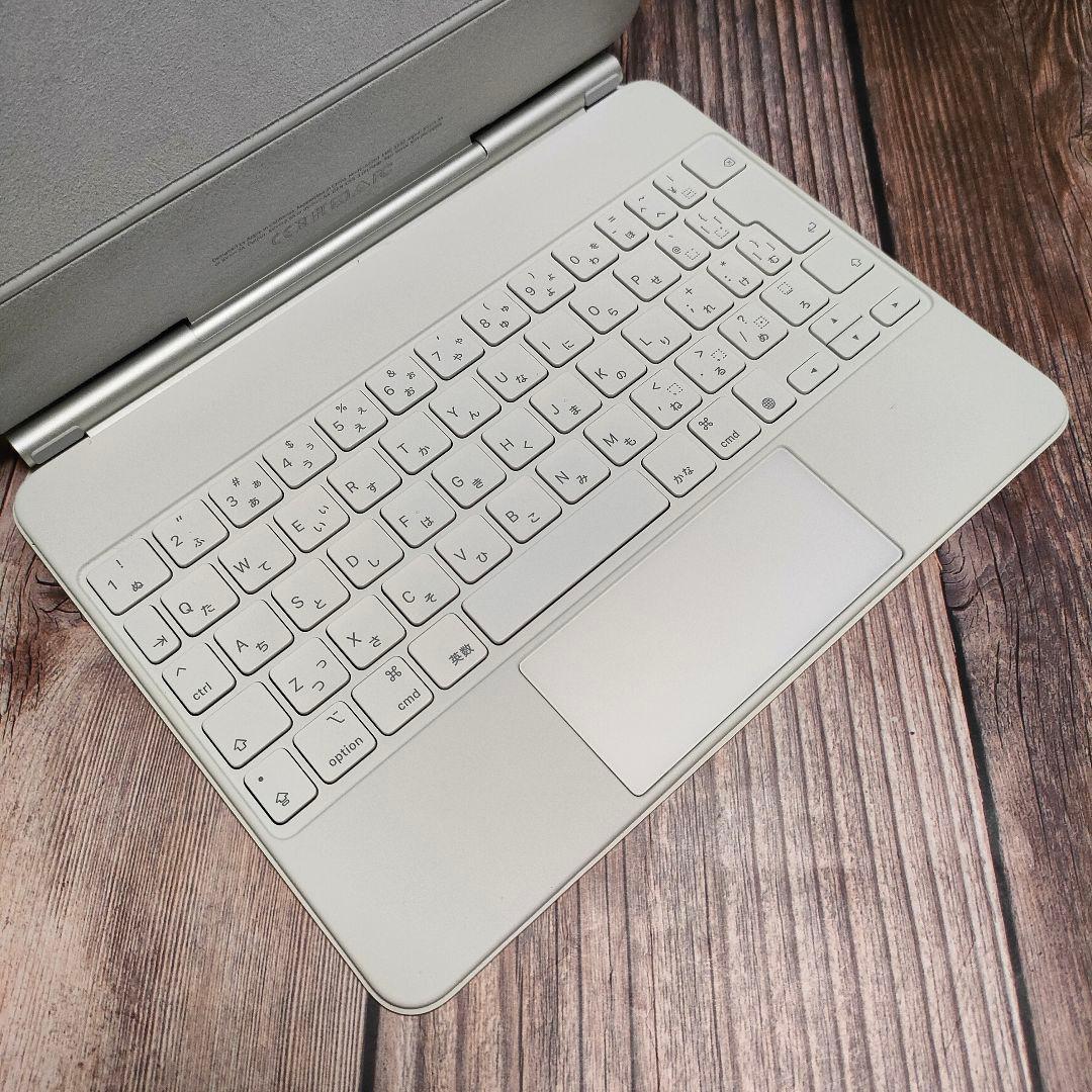 11インチMagic Keyboard White MJQJ3J/A おまけ付き11インチiPad Air