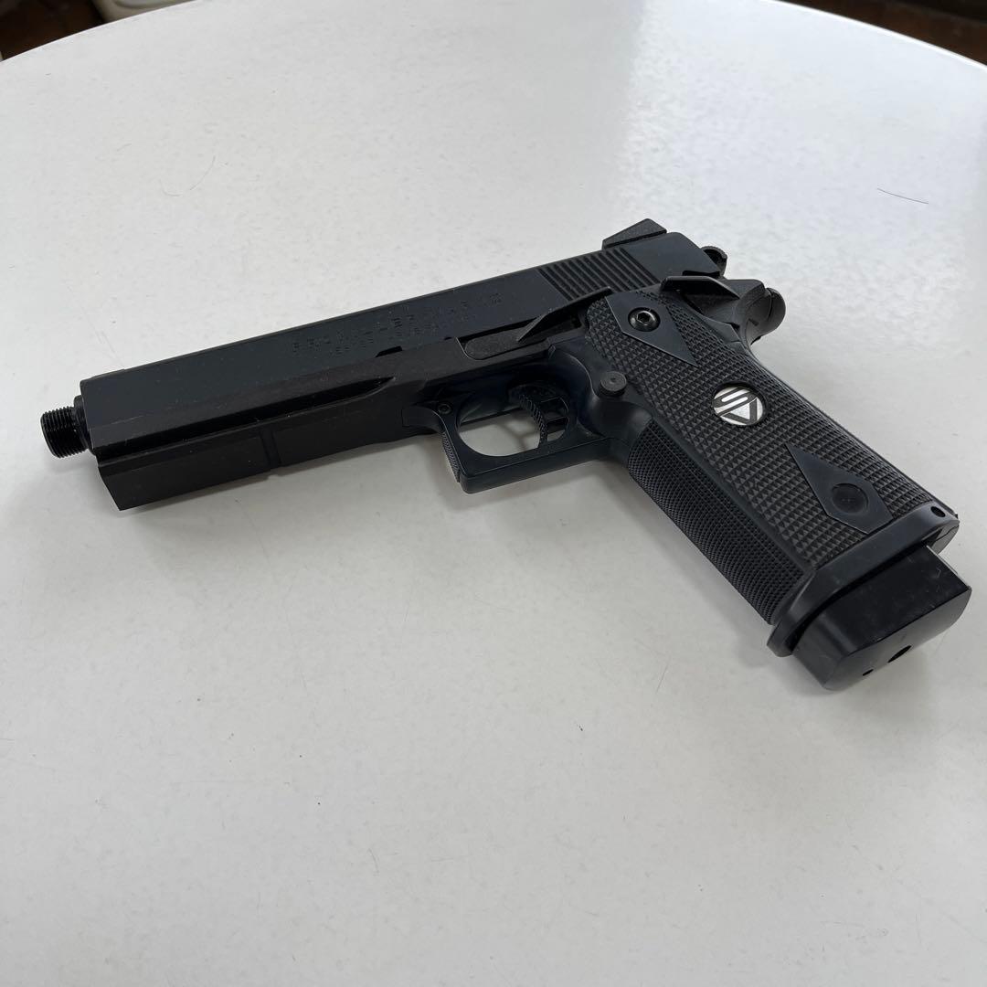 ガスガン ブラックモデル 取扱説明書付き