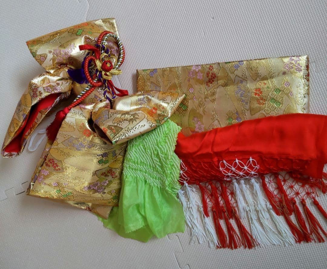 七五三　7歳女の子　黄•赤色着物　作り帯　その他フルセット