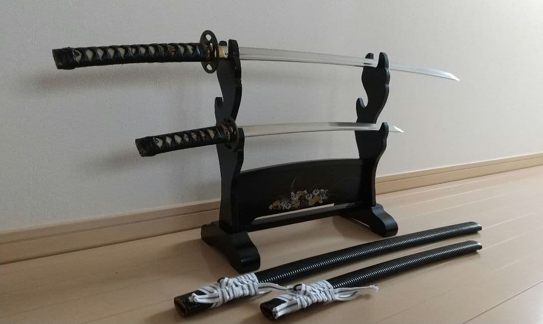 【珍品】模造刀 (皮巻き・千段鞘・樋入り刀身) 居合刀・模擬刀