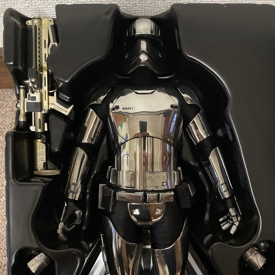 【美品】 スター・ウォーズ　フォースの覚醒　キャプテン・ファズマ