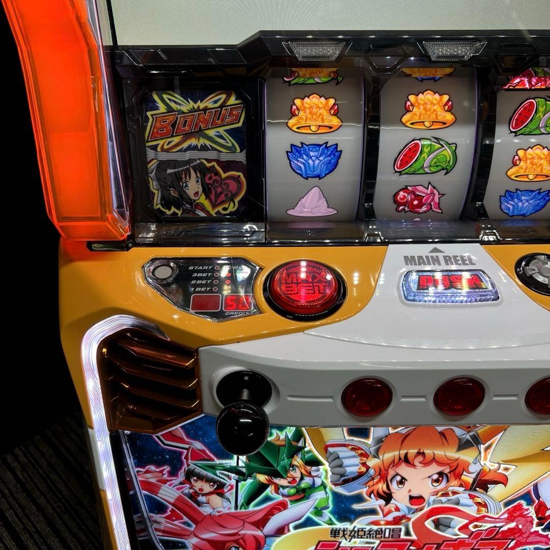 コイン不要機付き！ 戦姫絶唱シンフォギア勇気の歌 スロット実機！