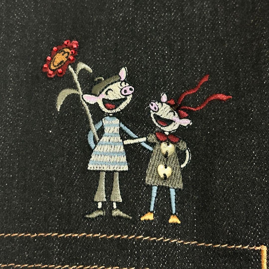 アルベロベロ黒パンツ 豚の刺繍付き 新品未使用タグ付き