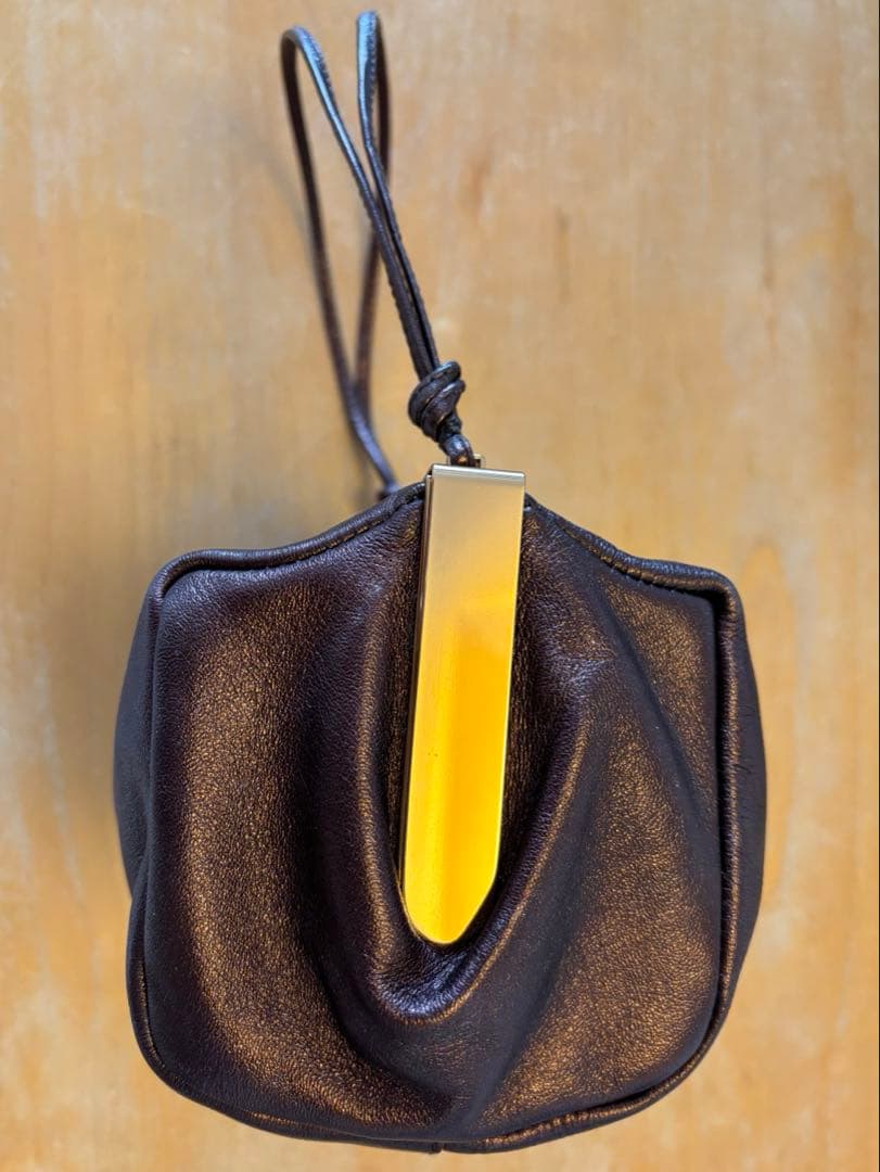 MIU MIU ダークブラウン パーティーバッグ