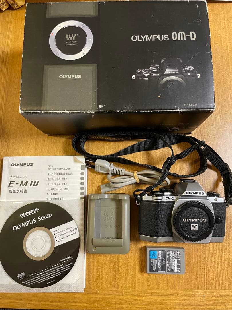 OM-D E-M10 ボディ ショット数6552回