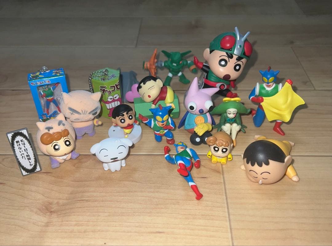 クレヨンしんちゃん フィギュア ぬいぐるみ セット - メルカリ