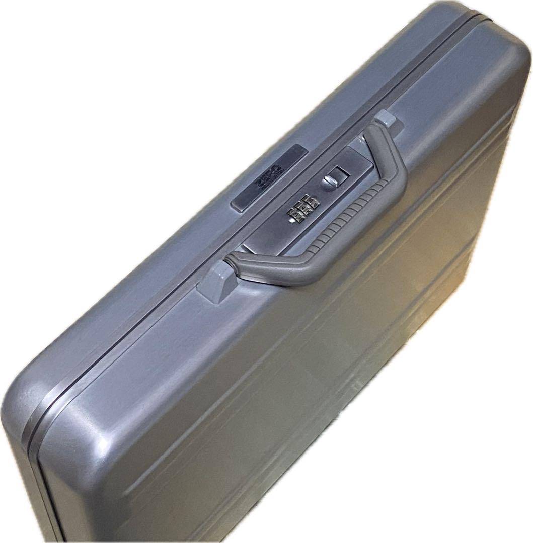 美品 ゼロハリバートン スリム アタッシュケース アルミケース ビジネス バッグ