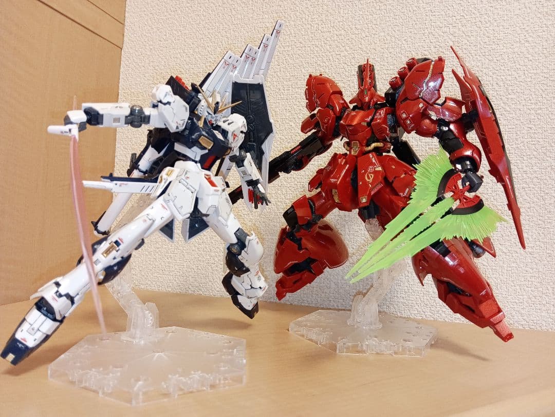 RGνガンダム サザビー スペシャルコーティング風塗装品 紅白セット