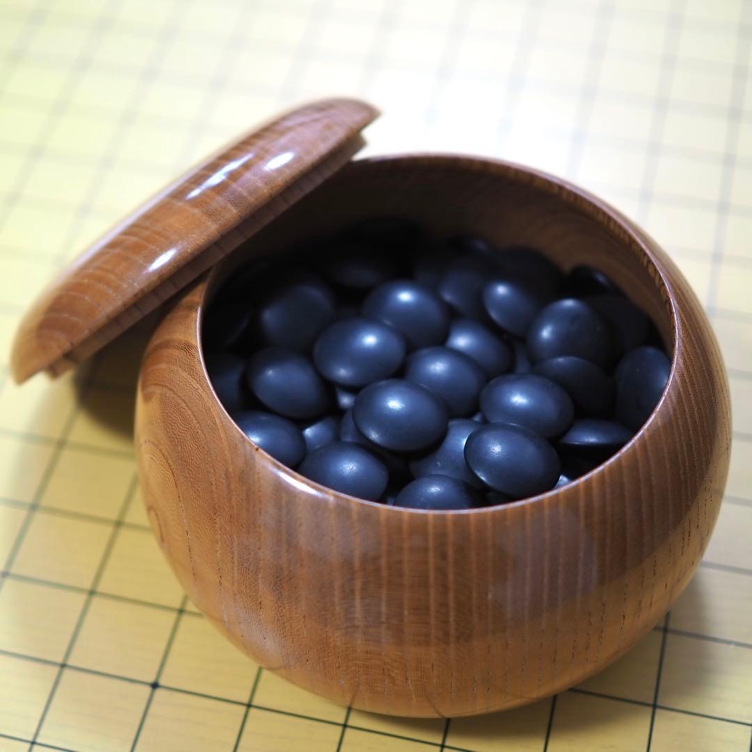 囲碁セット 碁盤(約4.5寸) 蛤碁石(184個) 那智黒(184個) 碁笥