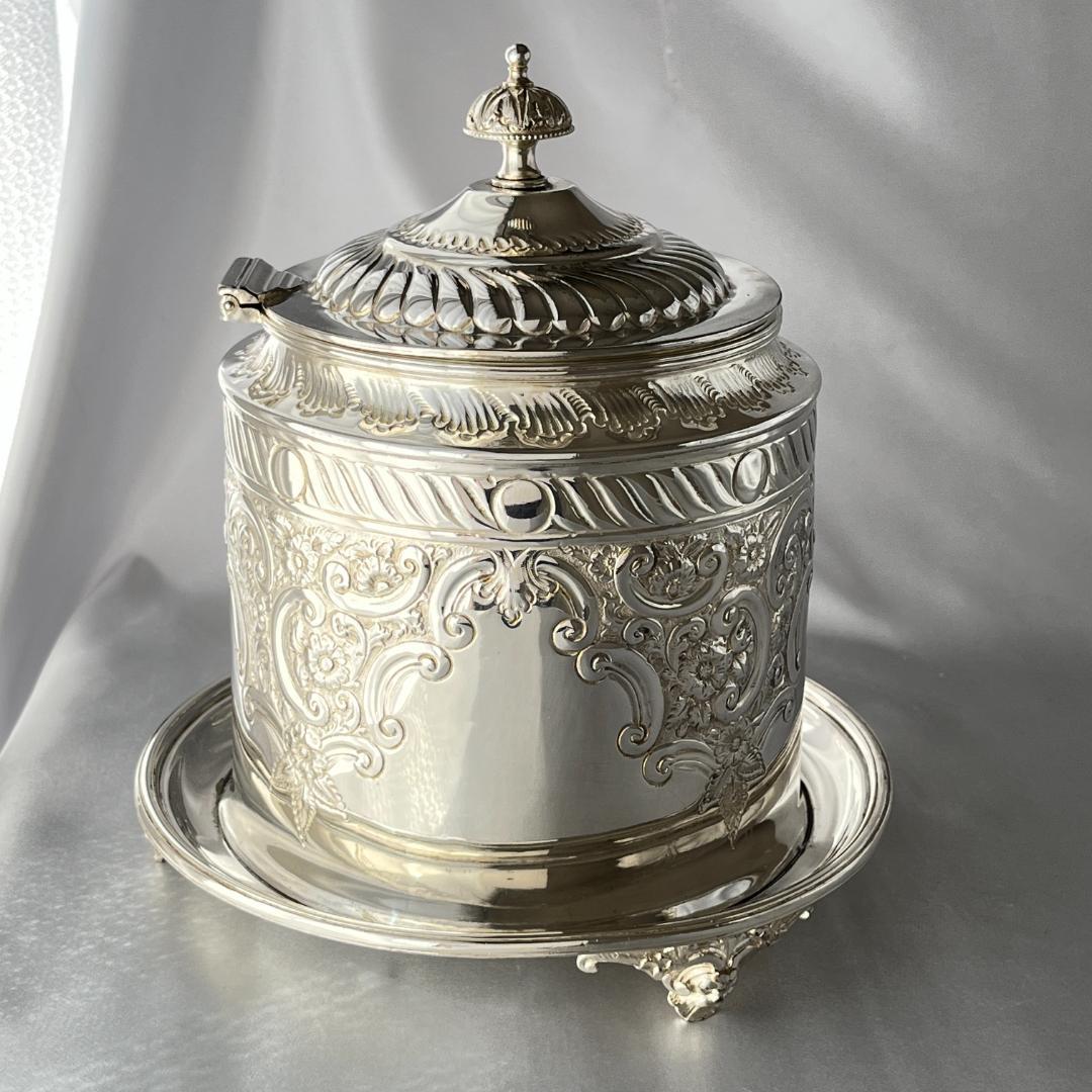 【Lee & Wigfull 】ビクトリアンのビスケットバレル /クッキージャー