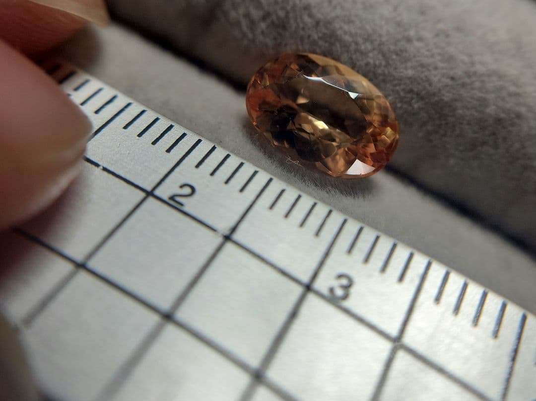 天然インペリアルトパーズ 2.408ct