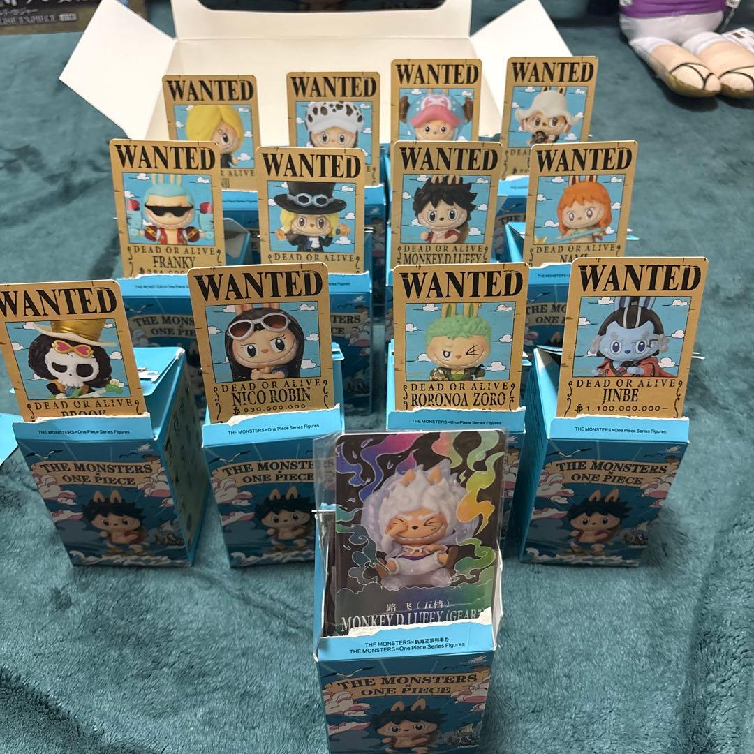 POP MART ラブブ ワンピース コンプリートセット ラブブ ワンピース コンプリートセット 13種類 labubu POPMART The