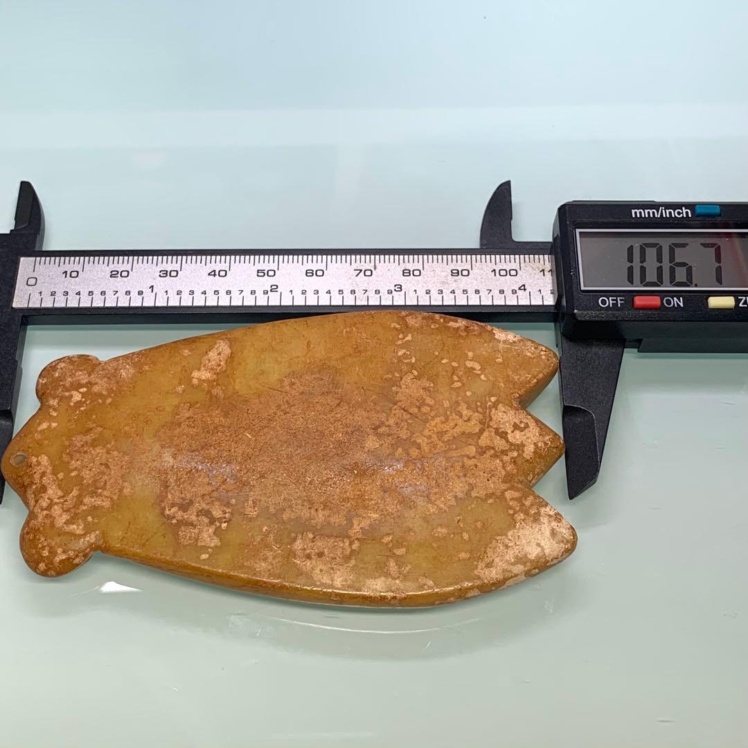 旧蔵 時代物 漢時代ゴビ玉 蝉王の極細工彫刻 セミ 古美術