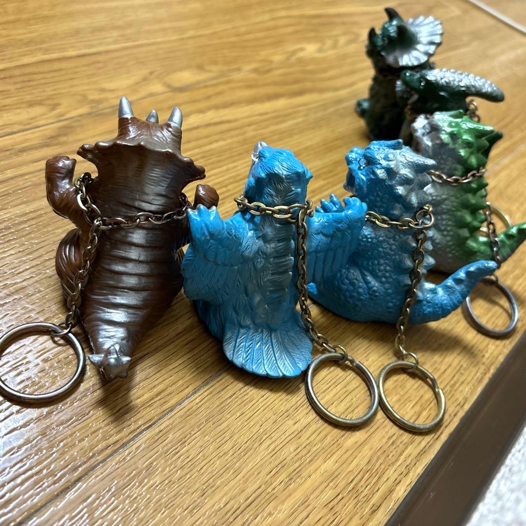 ウルトラマン パチ 怪獣 ソフビ キーホルダー 希少 当時物 無版権の