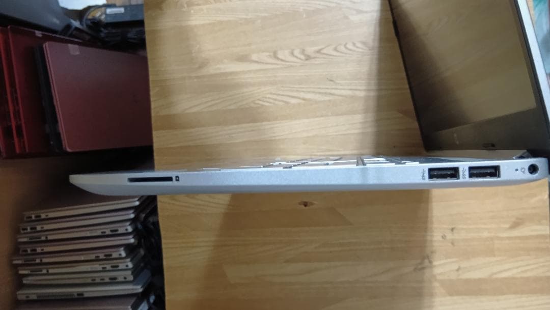 hp 15s-fq1064TU 10世代i3 ②