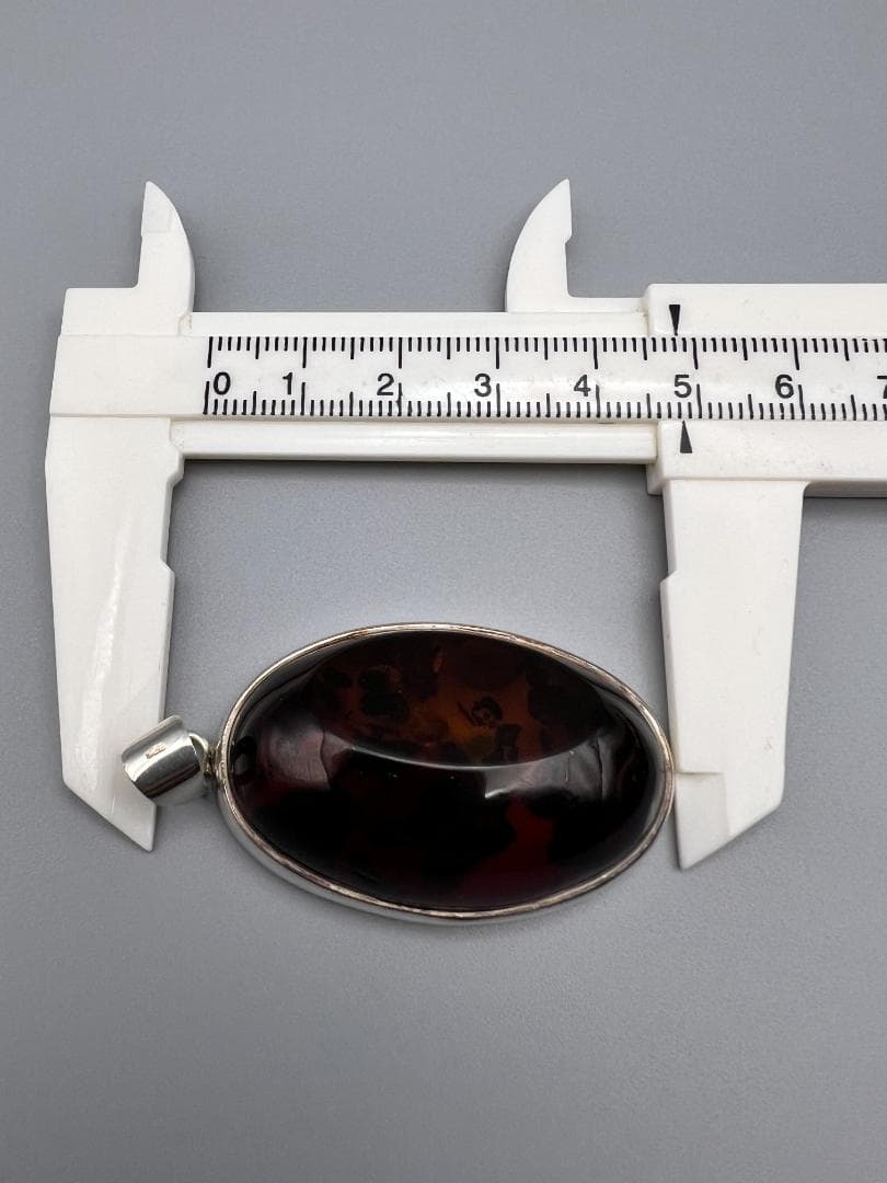 海】大粒琥珀ペンダント アンバー 銀製枠 925刻印