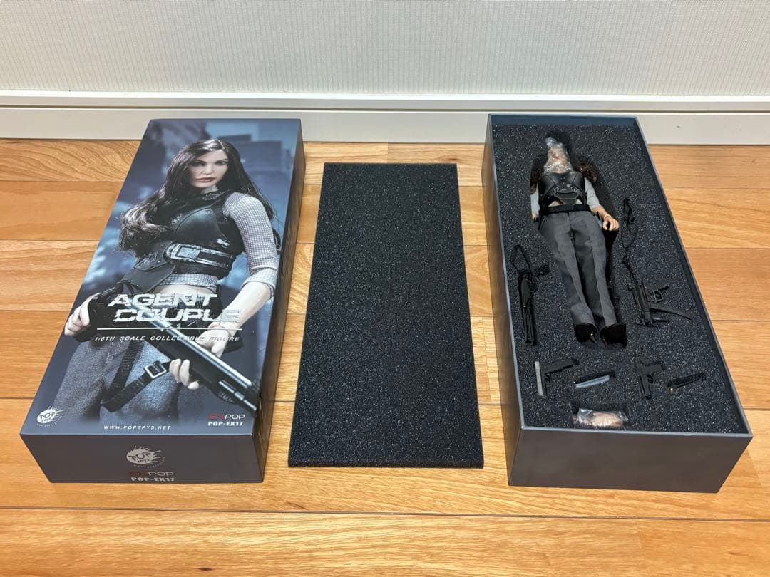POPTOYS製 1/6 Agents Couple Mrs. Smith POPTOYS 1/6 Agents Couple