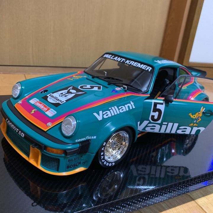 タミヤ 1／12 ポルシェ 934 ヴァイラント ディスプレイケース付き