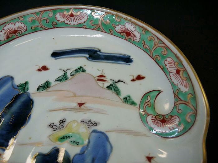 古伊万里　鮑形色絵皿　荒波太古石舟遠山楼閣山水文　のどかな情景　横22cm