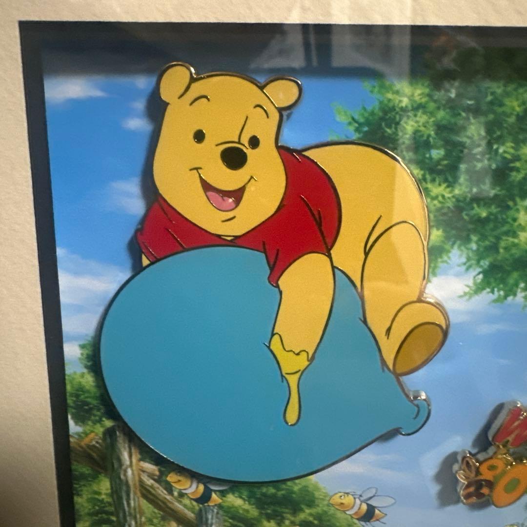 世界限定80くまのプーさん 額装ピンバッチ