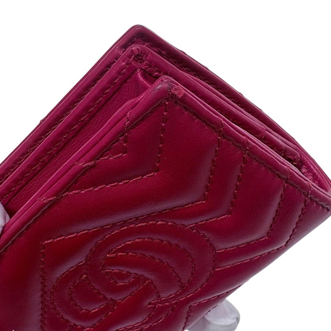 GUCCI GGマーモント 二つ折り財布 レッドカラー GGロゴ
