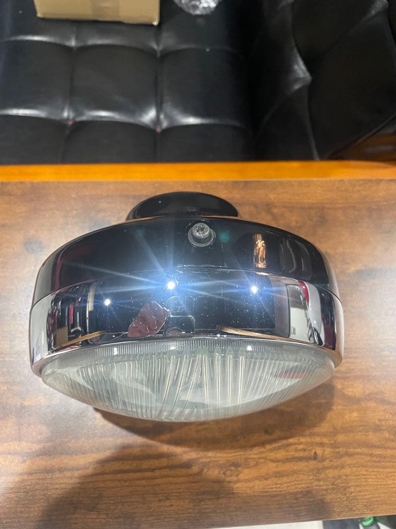 ペ*ン様 シビエヘッドライトZ411-03001 リムロゴケース裏ロゴ希