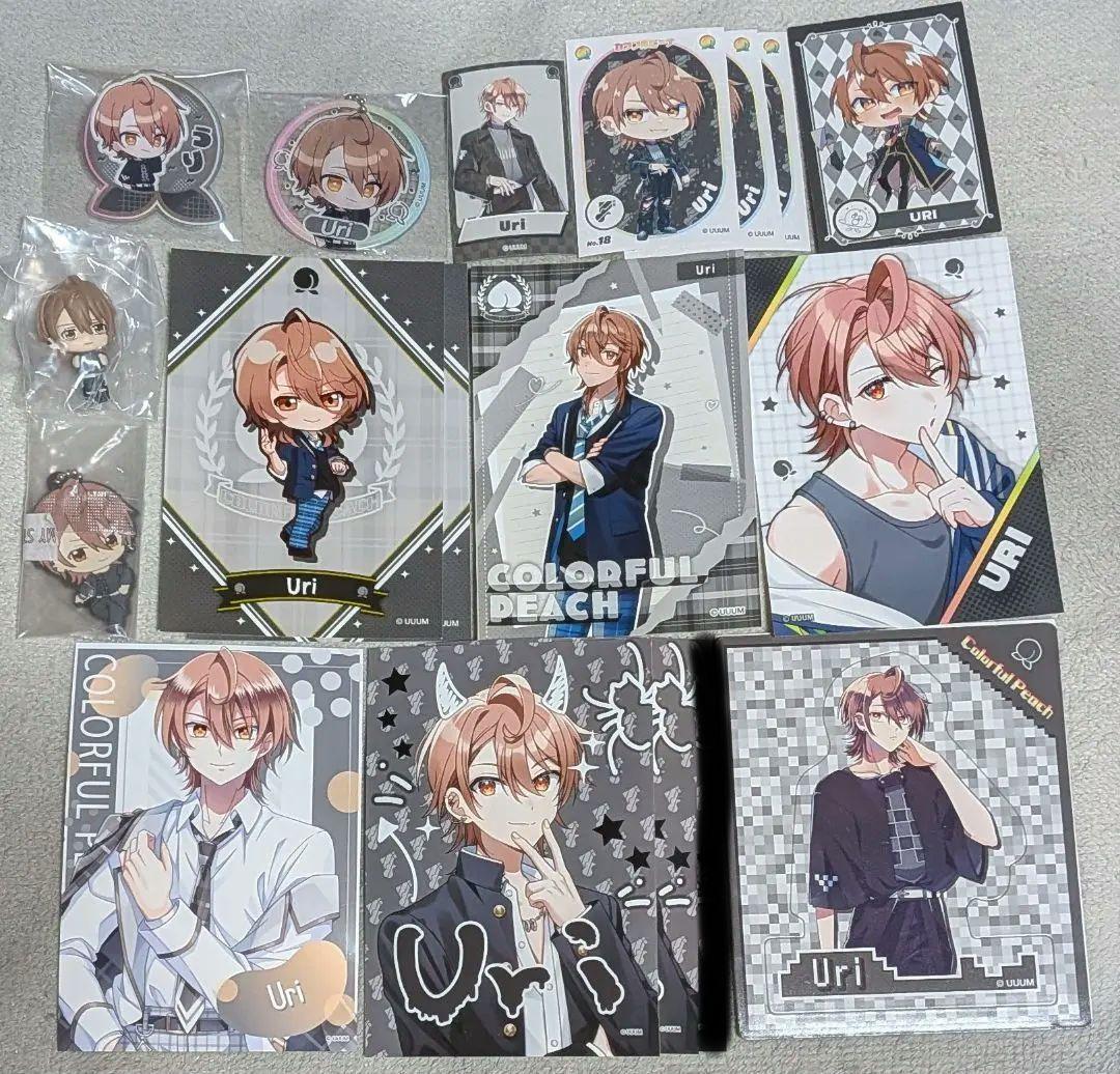 カラフルピーチ うりさん メタル缶バッジ 13個 まとめ売り カラフル