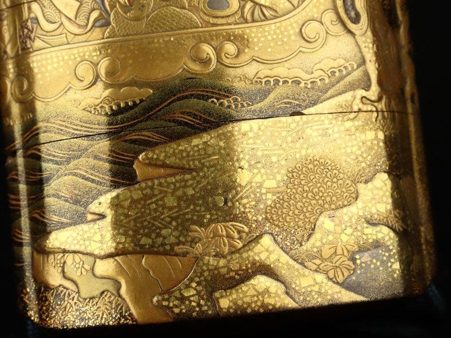 金地船人物高蒔絵印籠　梶川文龍斎作（江戸時代・美術館展示クラス・根付）