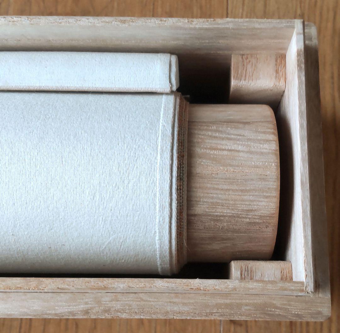 遊鯉」太田龍一 掛軸 太巻き桐箱 二重箱入