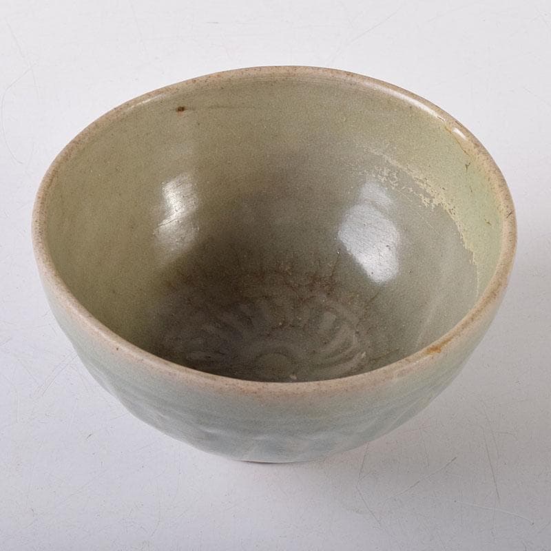 中国 龍泉窯 青磁 刻蓮弁文 茶碗 C R8085