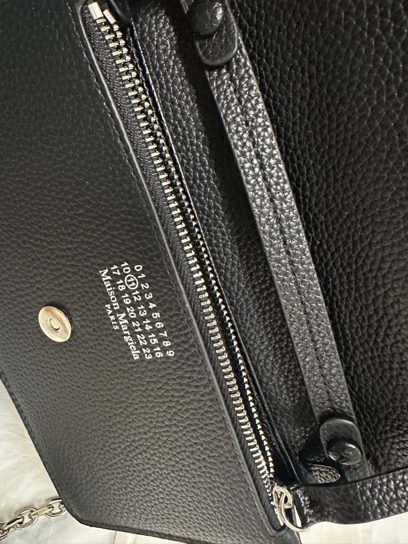 メゾンマルジェラ チェーンウォレット 黒