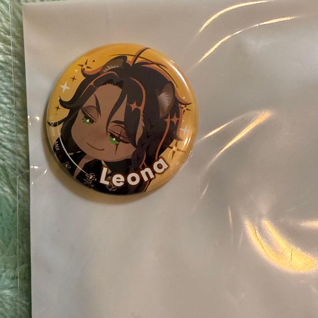 ツイステ ブレイジングジュエル ミニ缶バッジ レオナ - メルカリ
