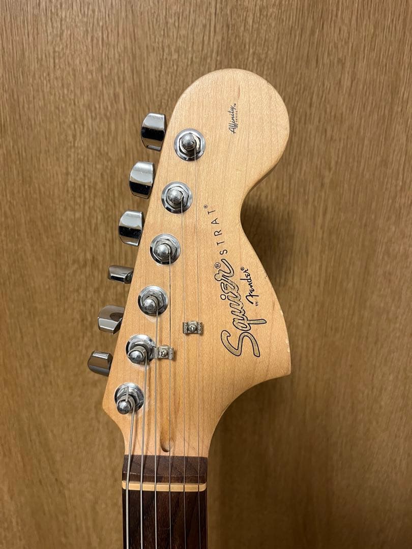 ギター Squier Affinity Stratocaster large head