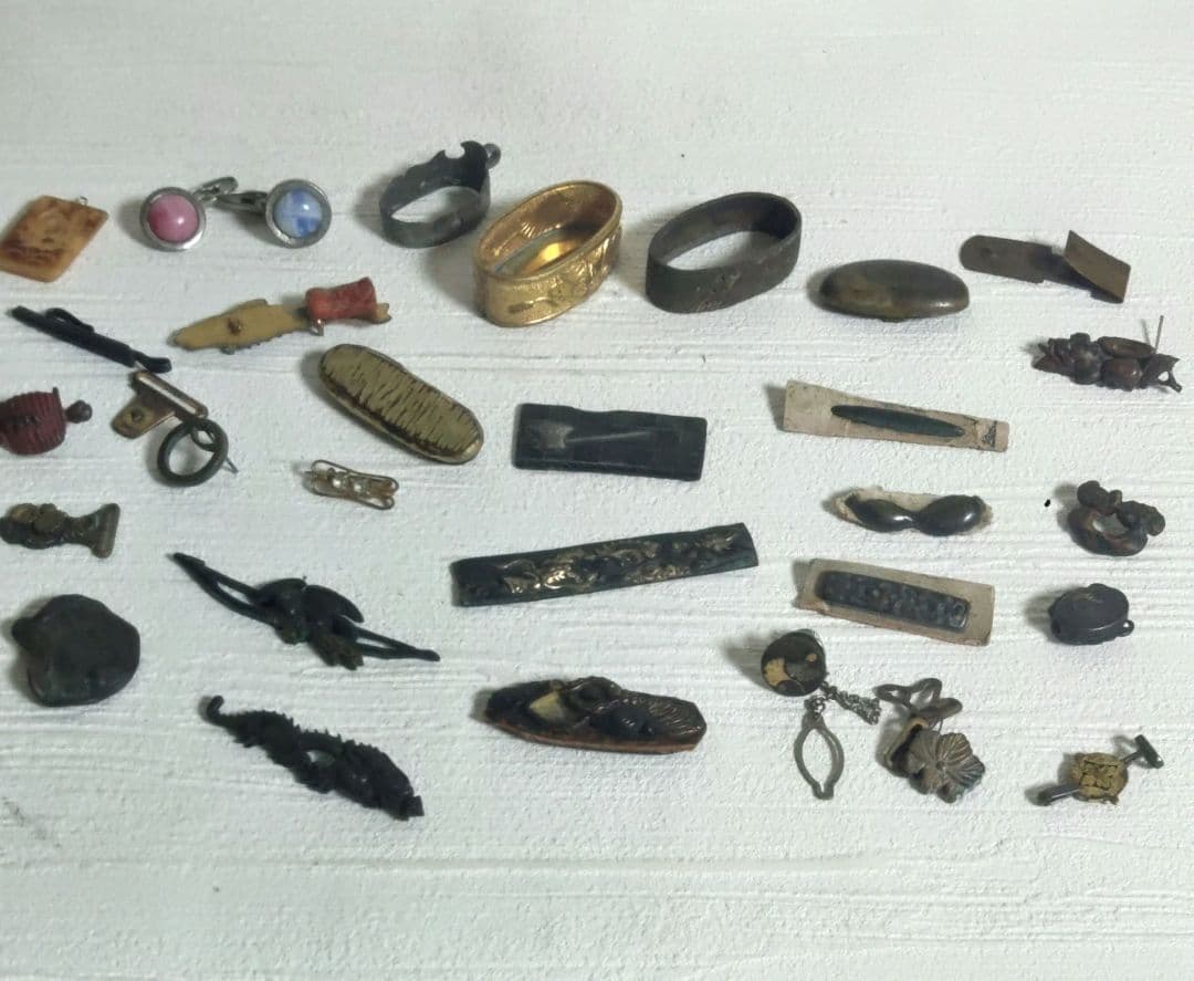 目貫　煙草入れ金具　前金具　帯留　カフス　刀装具　煙草入れ　まとめて　オ10 目貫 煙草入れ金具 前金具 帯留 カフス 刀装具 煙草入れ まとめて オ10