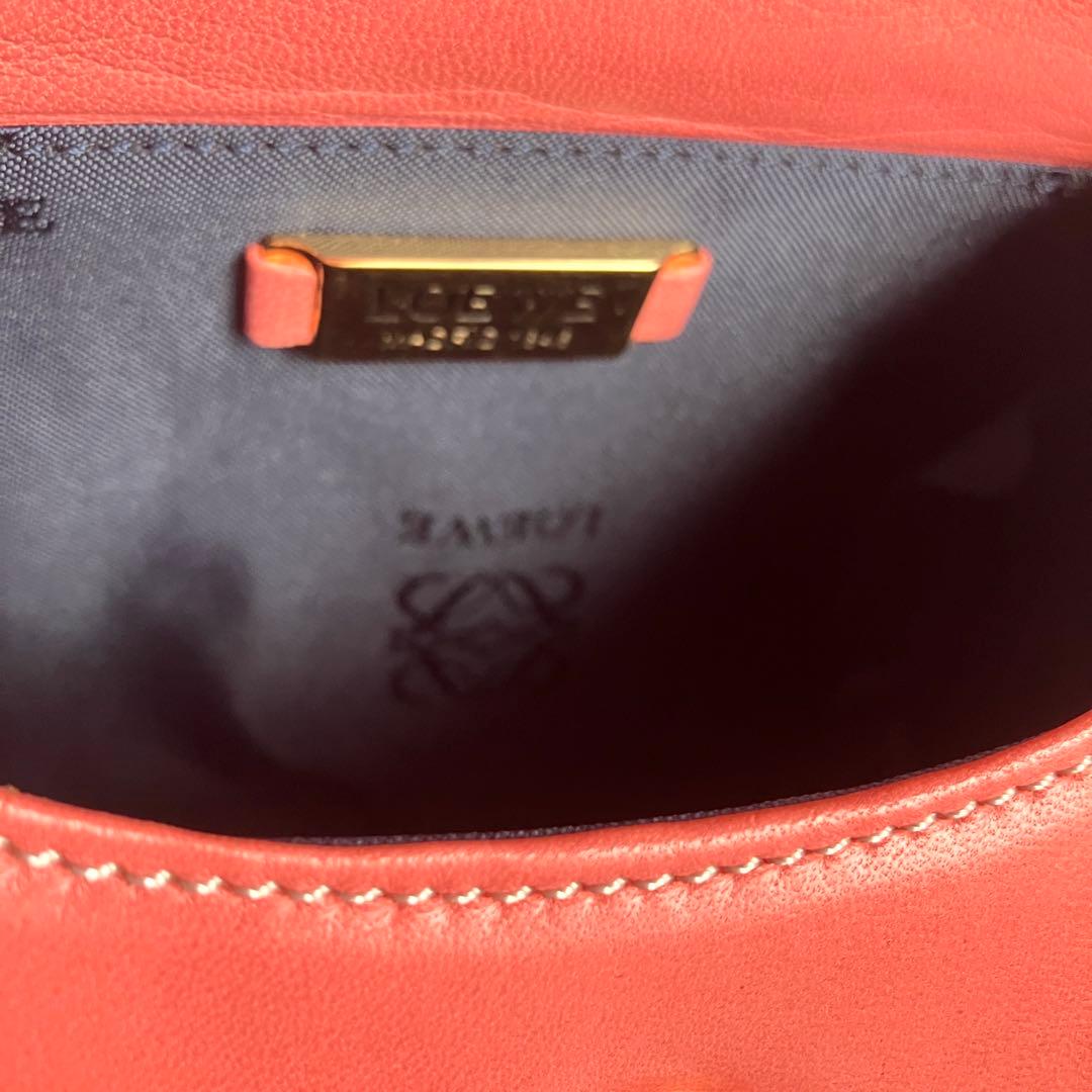 LOEWE 花モチーフ ピンクレザー ミニハンドバッグ