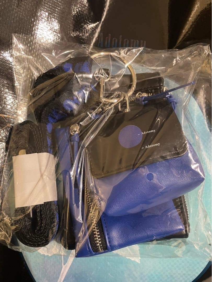 会場限定】Ado Adotomy 会場限定ストラップポーチ東京③ - メルカリ