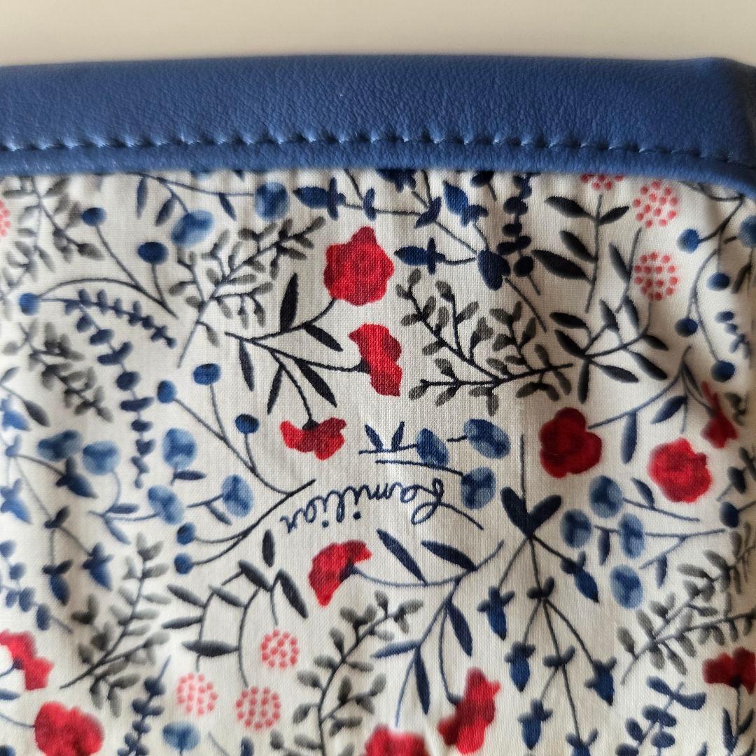 新品未使用　 ファミリア　ミニバッグチャーム リバティ素材