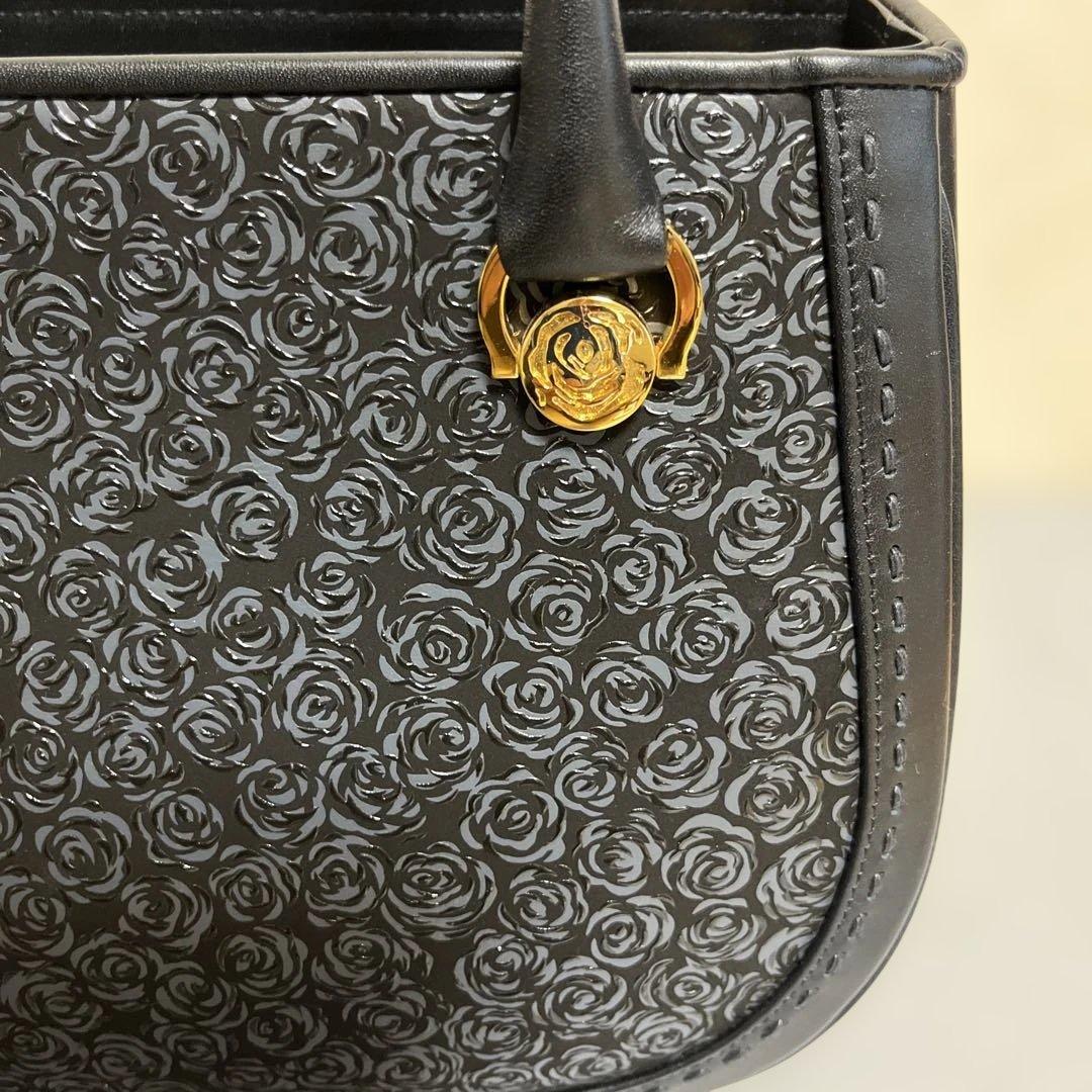 【新品未使用】印傳屋　バラ模様 黒 レザーハンドバッグ