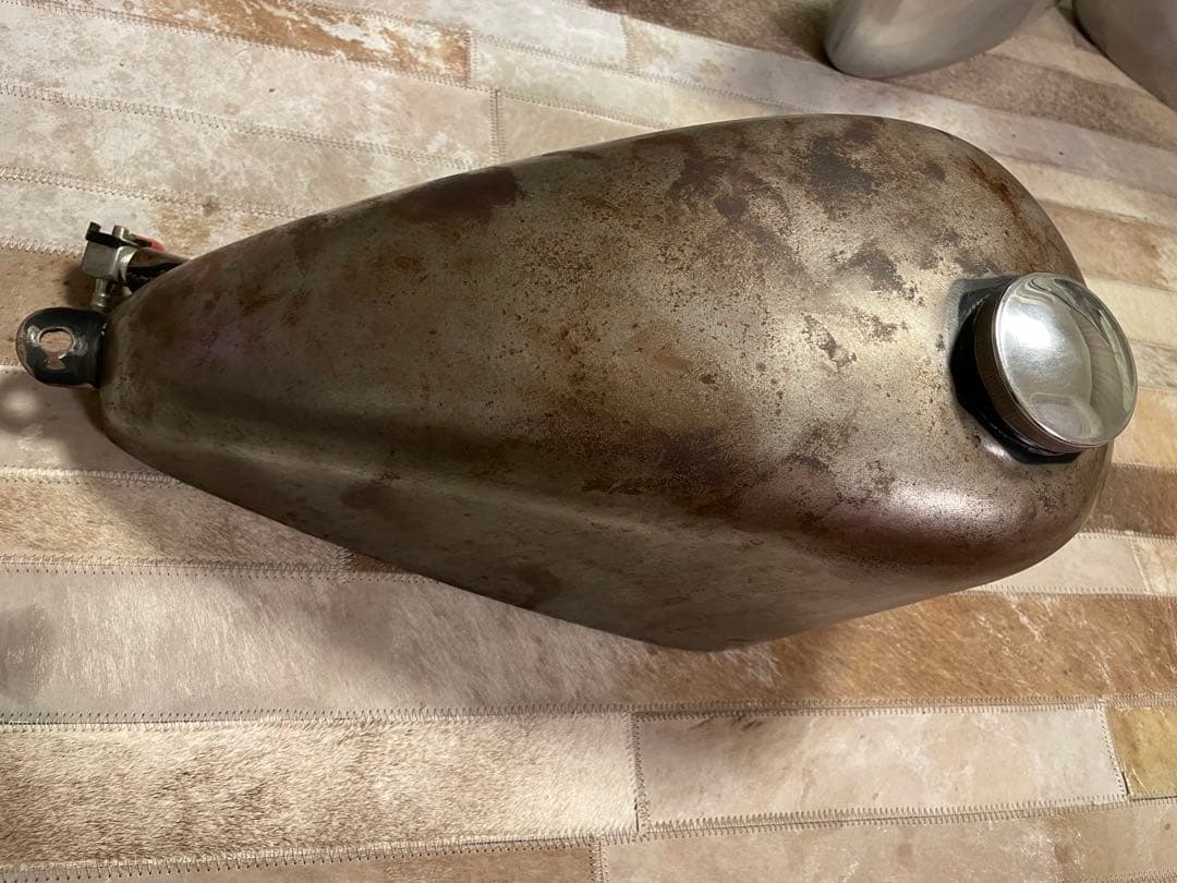 スポーツスター　ナロータンク ロートンネル　汎用品 ハーレー用パーツ カスタムパーツの通信販売 ネオファクトリー