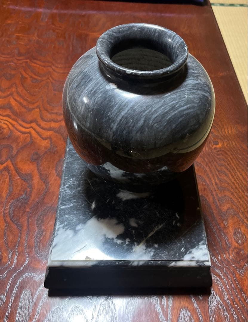 大理石　オニキス　壺　花瓶　台座付き