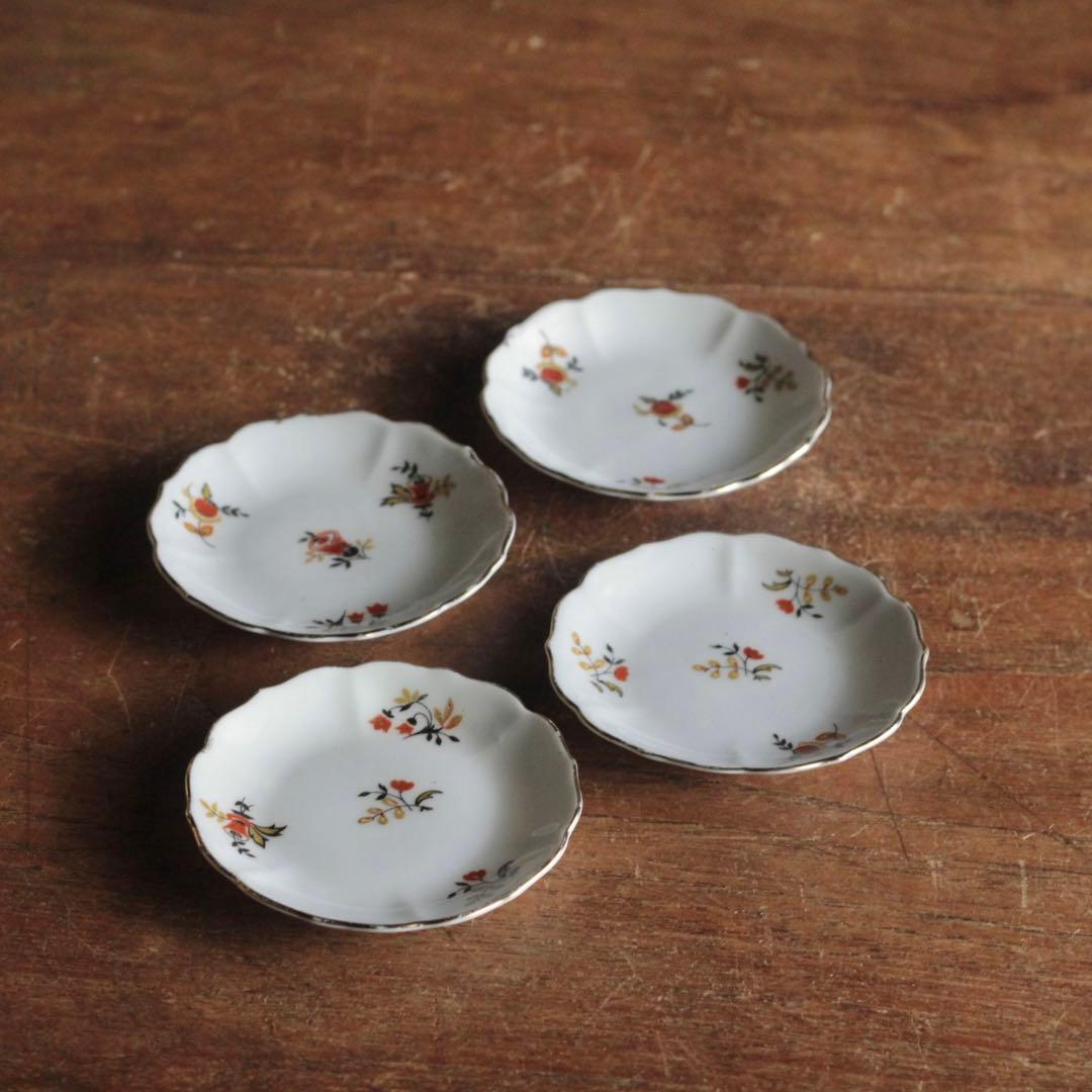 チェコ かわいらしい 小皿 4枚セット 古道具 アンティーク チェコ かわいらしい 小皿 4枚セット 古道具 アンティーク チェコ