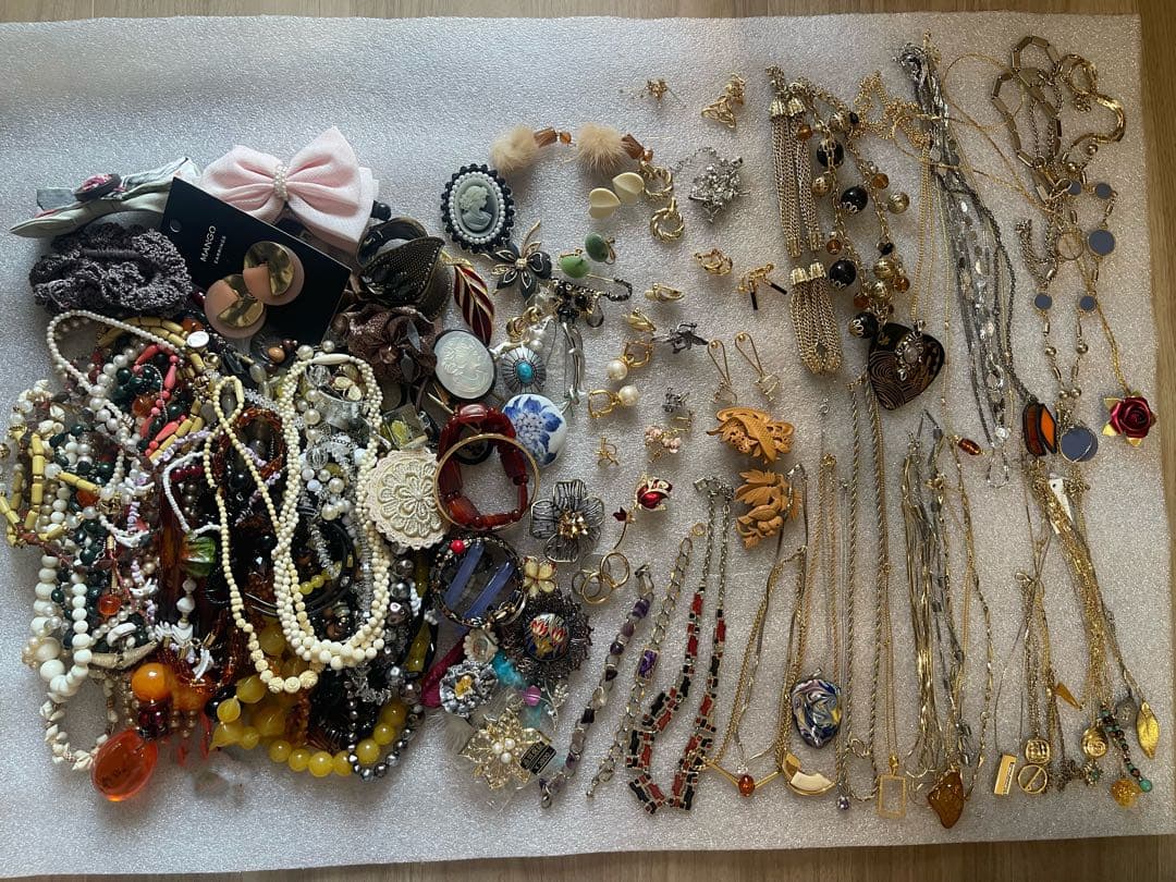 象牙風 ネックレス プレゼントにも◎〗象牙 風 イヤリング×ネックレス