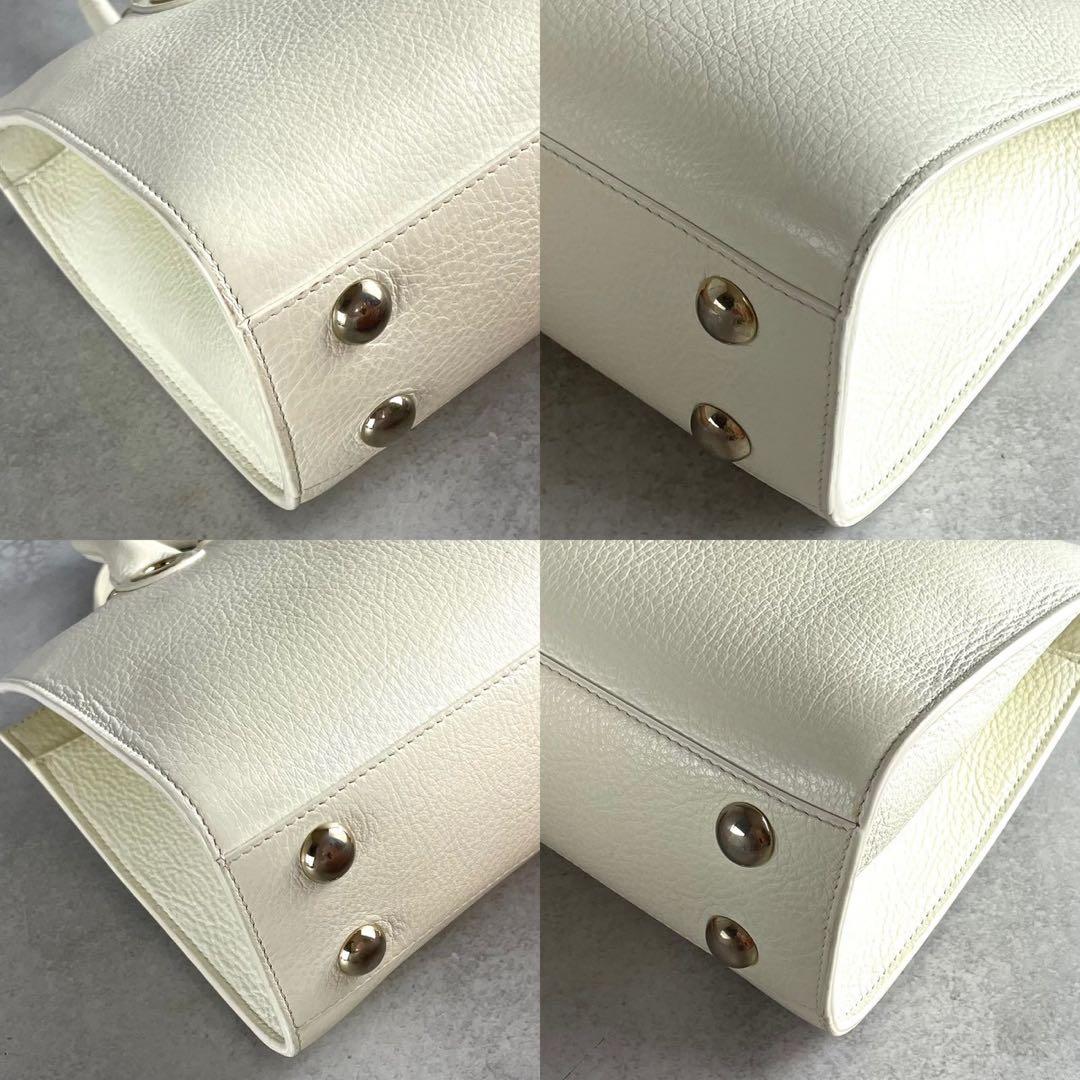 ✨美品✨ジミーチュウ　ライリー　ハンドバッグ　2way レザー　アイボリー