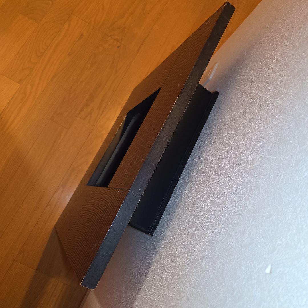 民芸調座卓ミニテーブル　赤と黒のフクロウ彫刻入り　中央に凹み有り ローテーブル