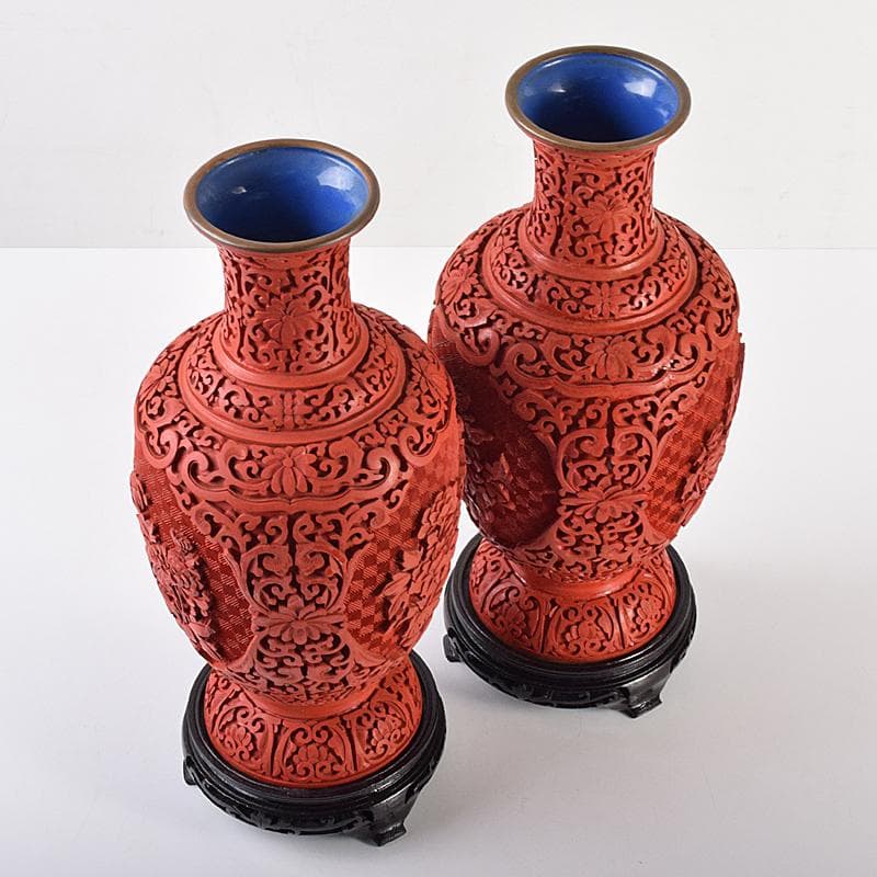 中国　剔紅　堆朱　内七宝　花文瓶　高さ約30㎝　唐木台付　一對　F　R7851B