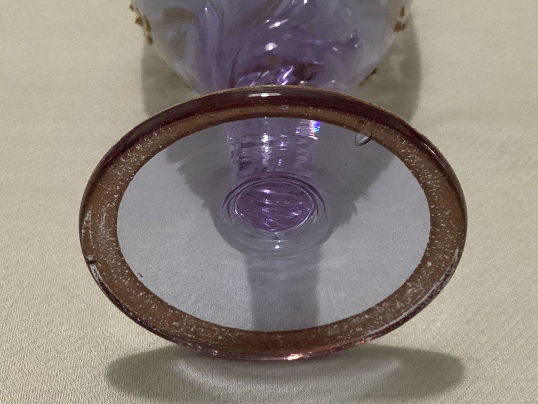 ヴィンテージ リモージュワイングラス 金粒 紫色の高脚グラス 金色装飾