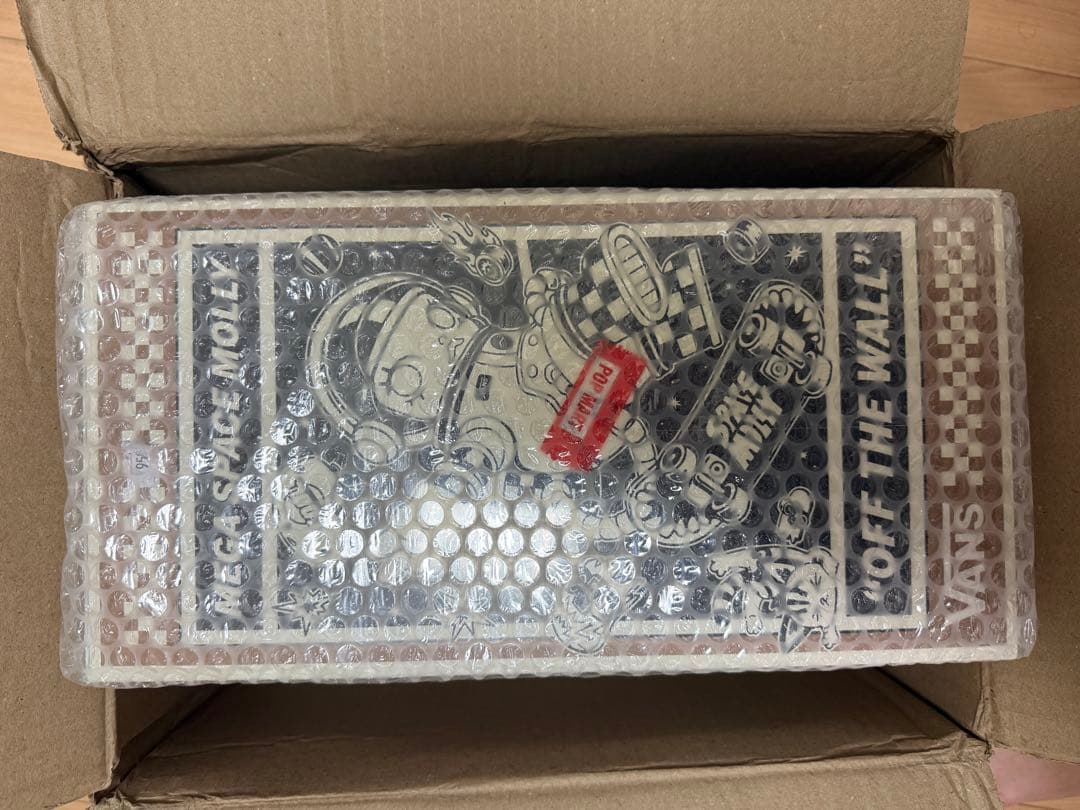 VANS MEGA SPACE MOLLY フィギュア 400%